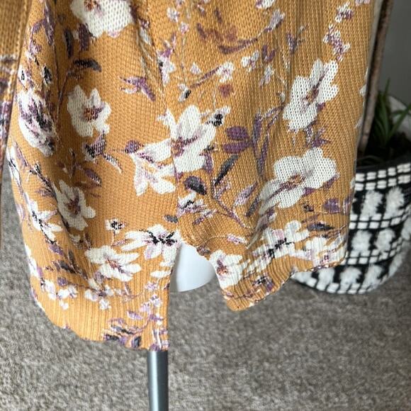 Show Me Your MuMu Cliffside Floral Sweater - Picture 5 of 9